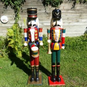 Pair 5 Foot Nutcrackers