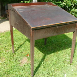 Country Desk